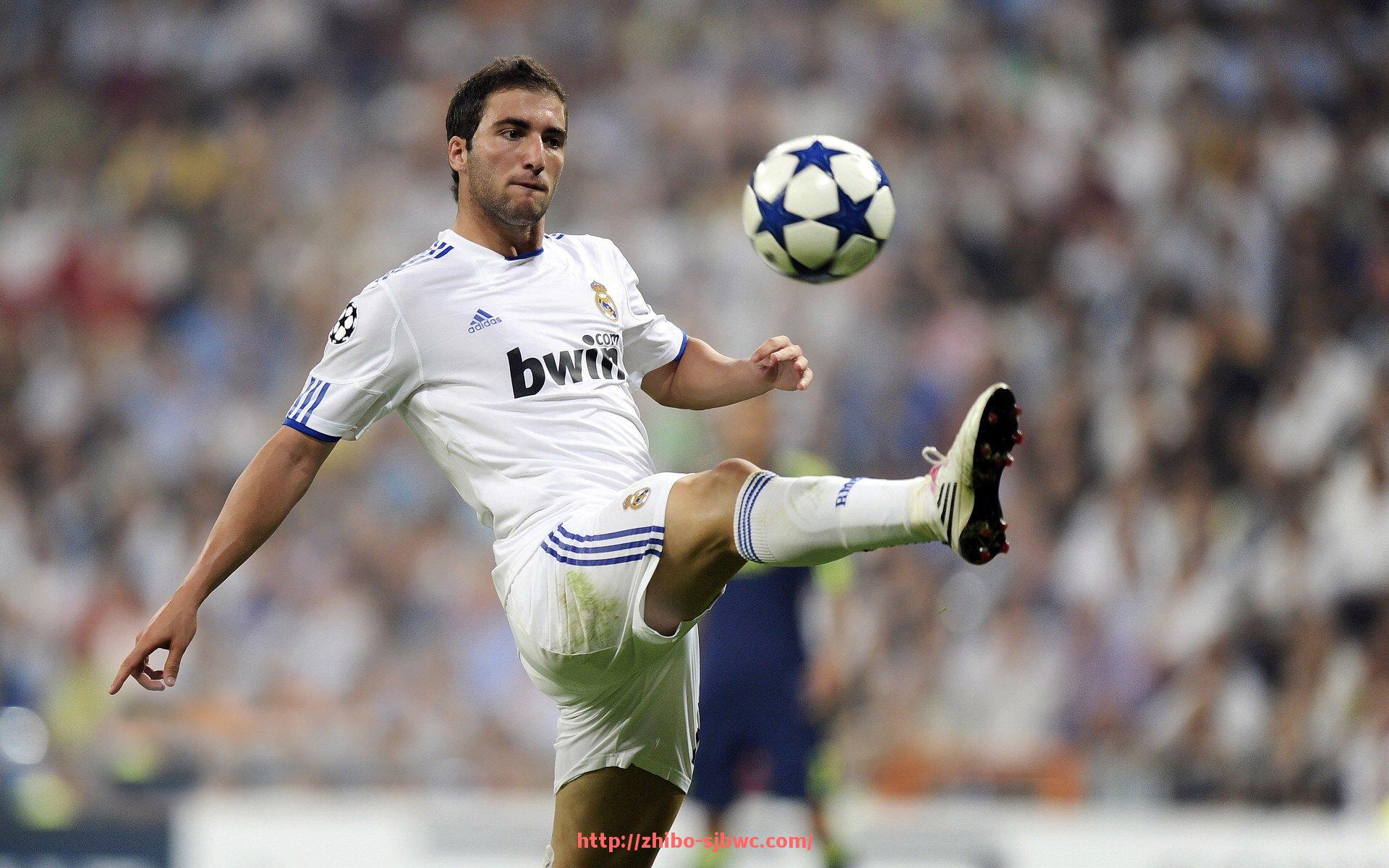 世俱杯直播-中超联赛山东鲁能对重庆斯威比赛详细战报